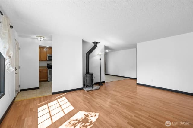 Property photo for 988 Ridgeway Drive, Oak Harbor photo 4