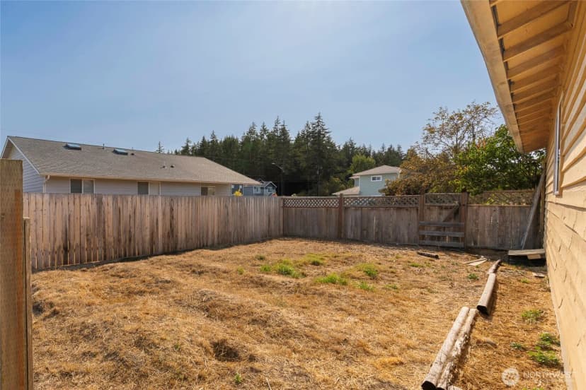 Property photo for 988 Ridgeway Drive, Oak Harbor photo 31