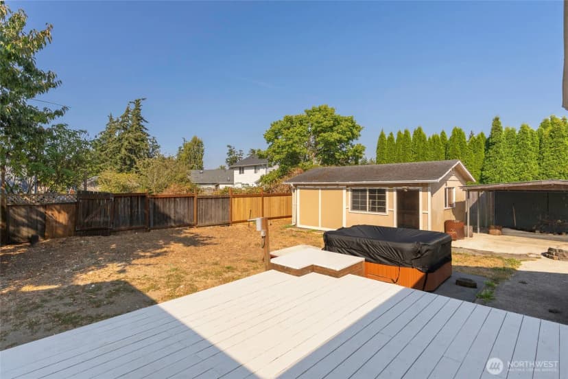 Property photo for 988 Ridgeway Drive, Oak Harbor photo 25