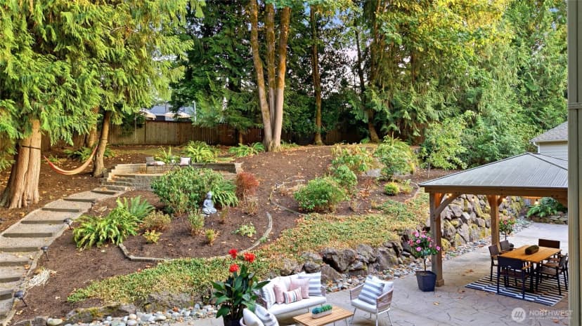 Property photo for 17033 Ne 108th Way, Redmond photo 31