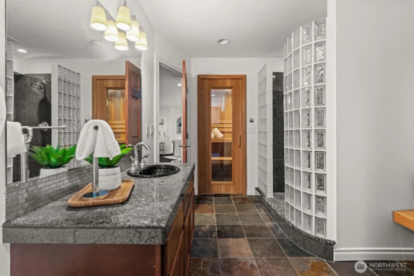 Property photo for 6803 Cascade Avenue, Gig Harbor photo 31