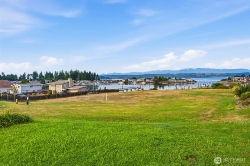 Property photo for 5067 Ne Canal Lane, Hansville photo 10
