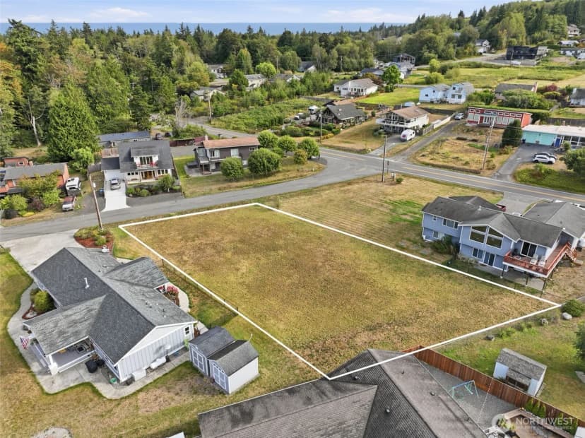 Property photo for 5067 Ne Canal Lane, Hansville photo 3