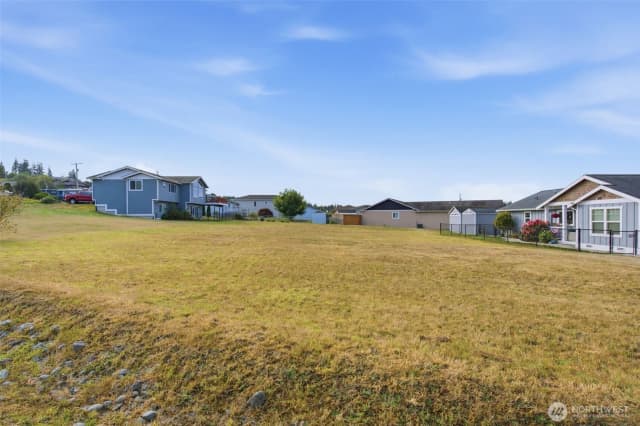 Property photo for 5067 Ne Canal Lane, Hansville photo 4
