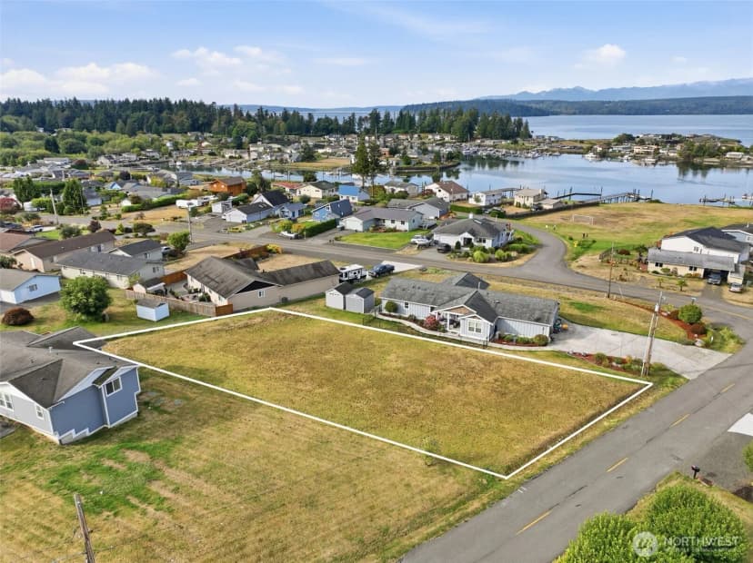 Property photo for 5067 Ne Canal Lane, Hansville