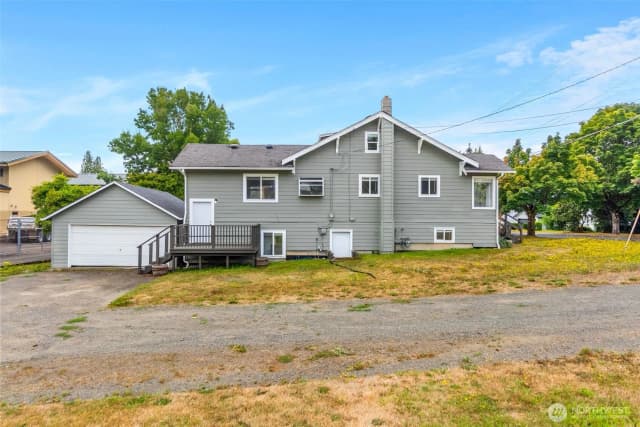Property photo for 224 N 3rd Street, Montesano