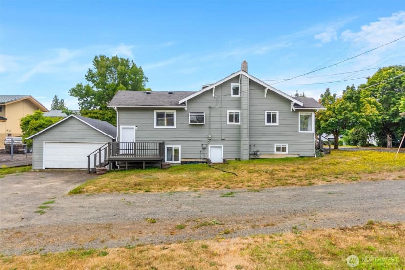 Property photo for 224 N 3rd Street, Montesano