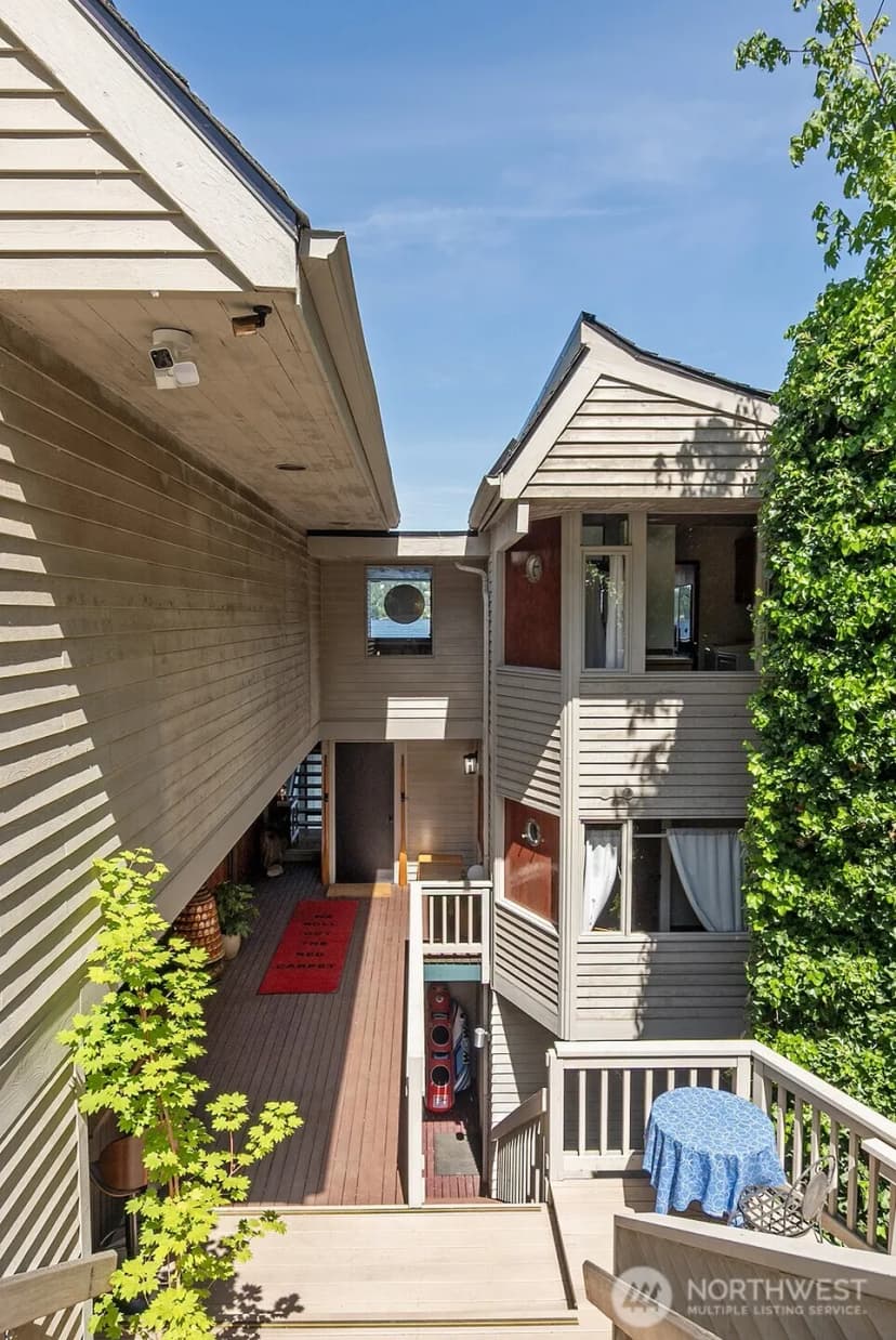Property photo for 9620 Rainier Avenue S, Seattle photo 29