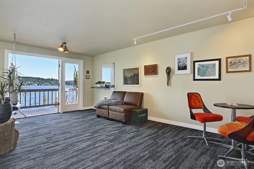 Property photo for 9620 Rainier Avenue S, Seattle photo 17