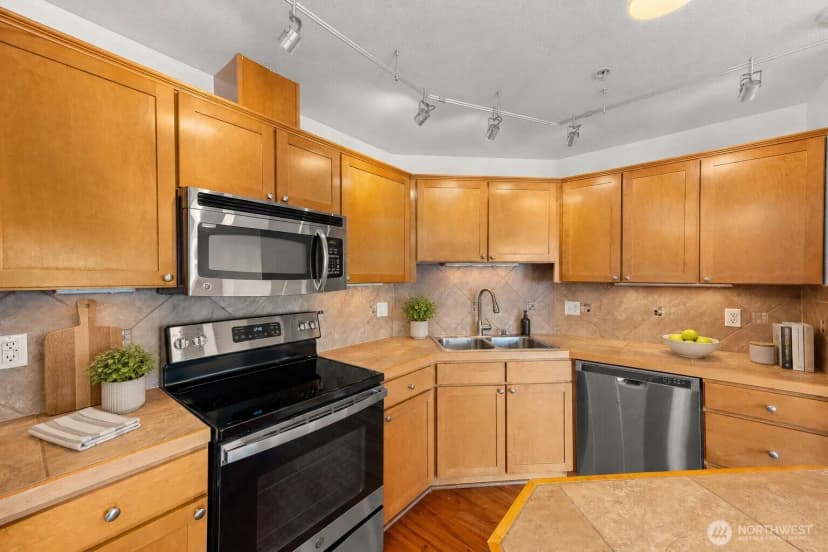 Property photo for 13215 97th Avenue E #304, Puyallup photo 11
