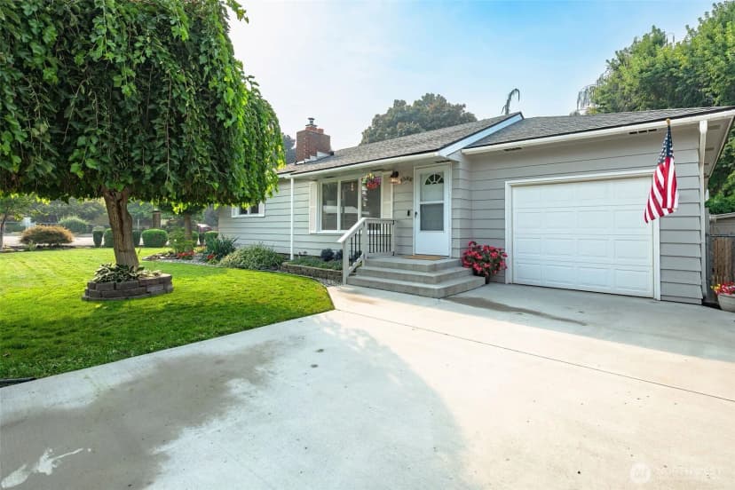 Property photo for 1388 Tedford Street Se, East Wenatchee photo 4