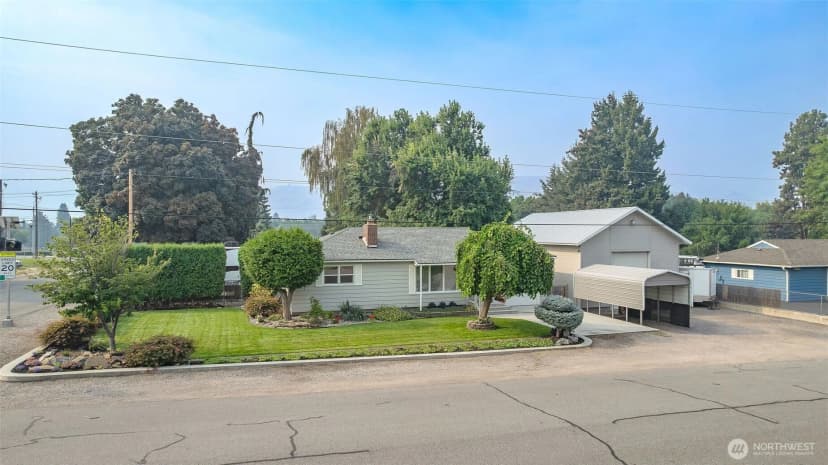 Property photo for 1388 Tedford Street Se, East Wenatchee photo 2