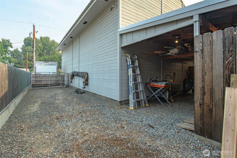 Property photo for 1388 Tedford Street Se, East Wenatchee photo 38