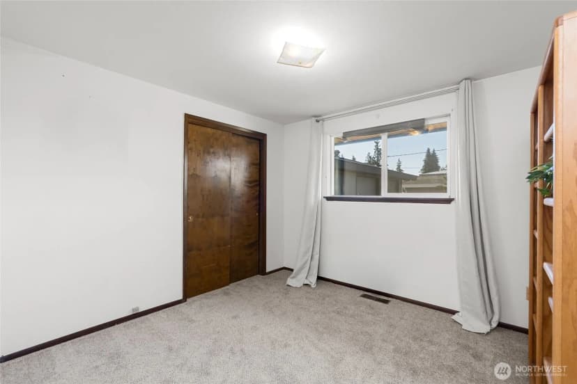 Property photo for 20224 106th Avenue Se, Kent photo 17