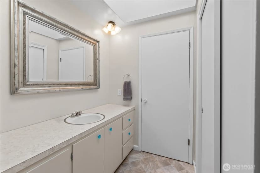 Property photo for 20224 106th Avenue Se, Kent photo 16