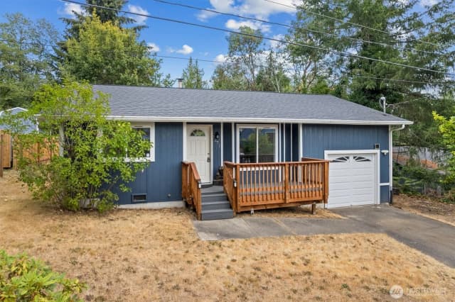 Property photo for 7271 E Patricia Street, Port Orchard photo 2