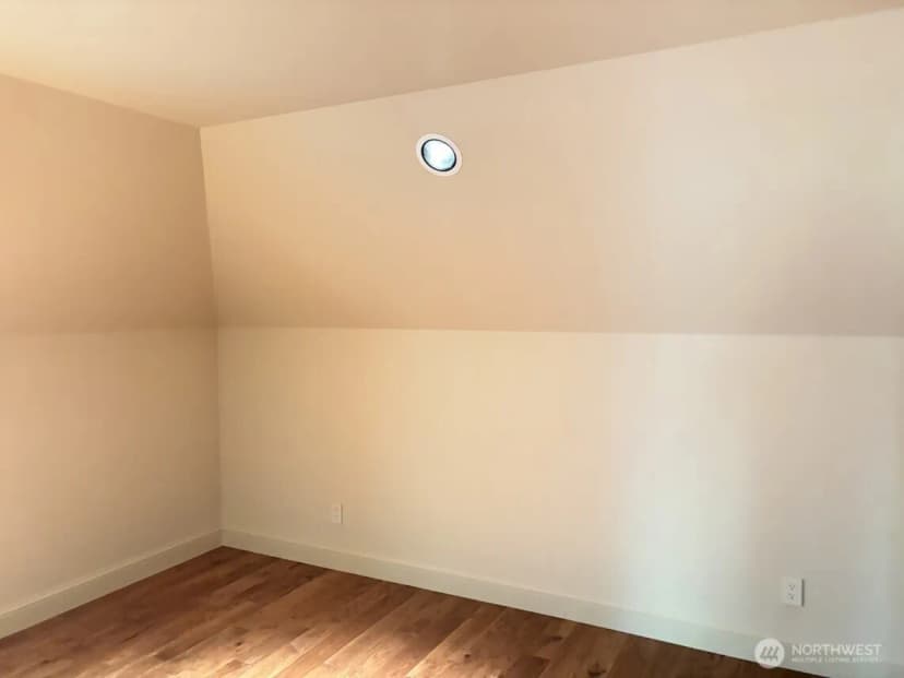 Property photo for 3307 Ne 7th Street, Renton photo 25