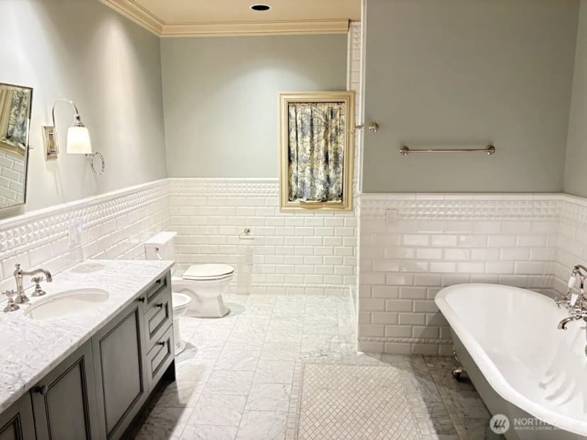 Property photo for 3307 Ne 7th Street, Renton photo 18