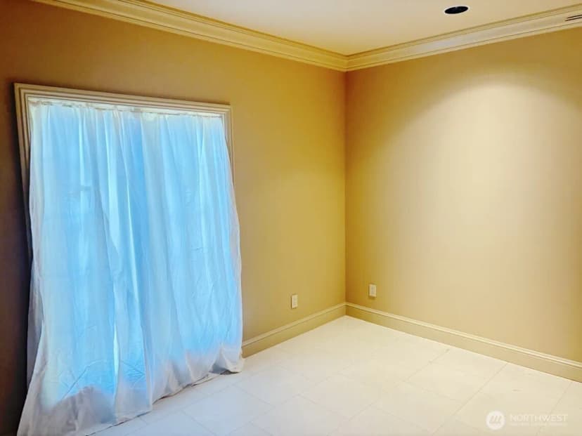 Property photo for 3307 Ne 7th Street, Renton photo 22