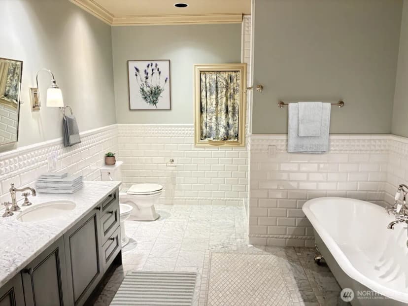 Property photo for 3307 Ne 7th Street, Renton photo 17