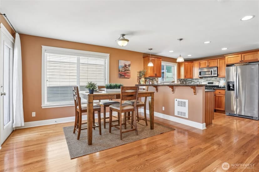 Property photo for 10214 1st Avenue Nw #b, Seattle photo 6