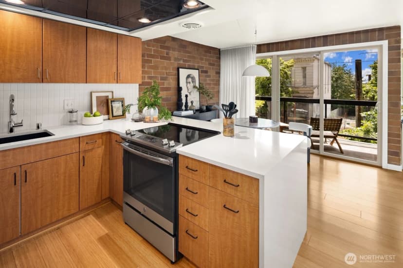 Property photo for 905 Cherry Street #205, Seattle photo 7