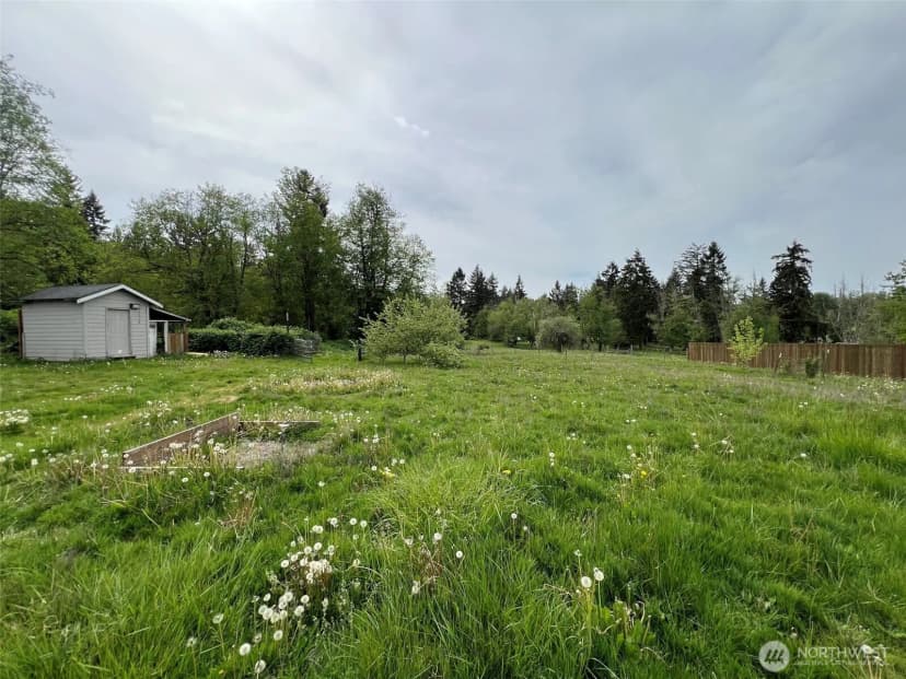 Property photo for 30510 37th Avenue E, Graham photo 19