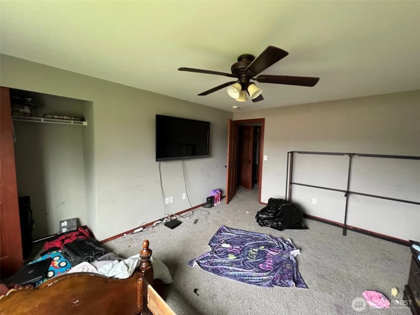 Property photo for 30510 37th Avenue E, Graham photo 13