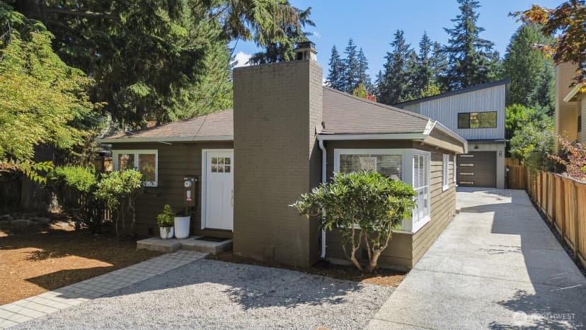 Property photo for 819 Ne 100th Street, Seattle photo 16