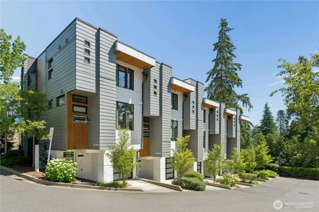 Property photo for 10762 Se 1st Drive #22, Bellevue photo 2