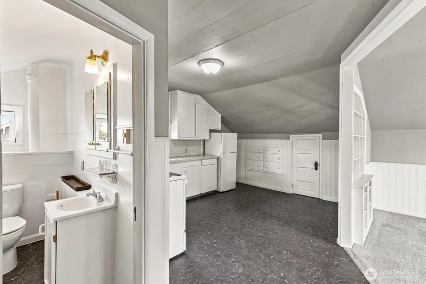 Property photo for 2716 Leonard Drive, Everett photo 16