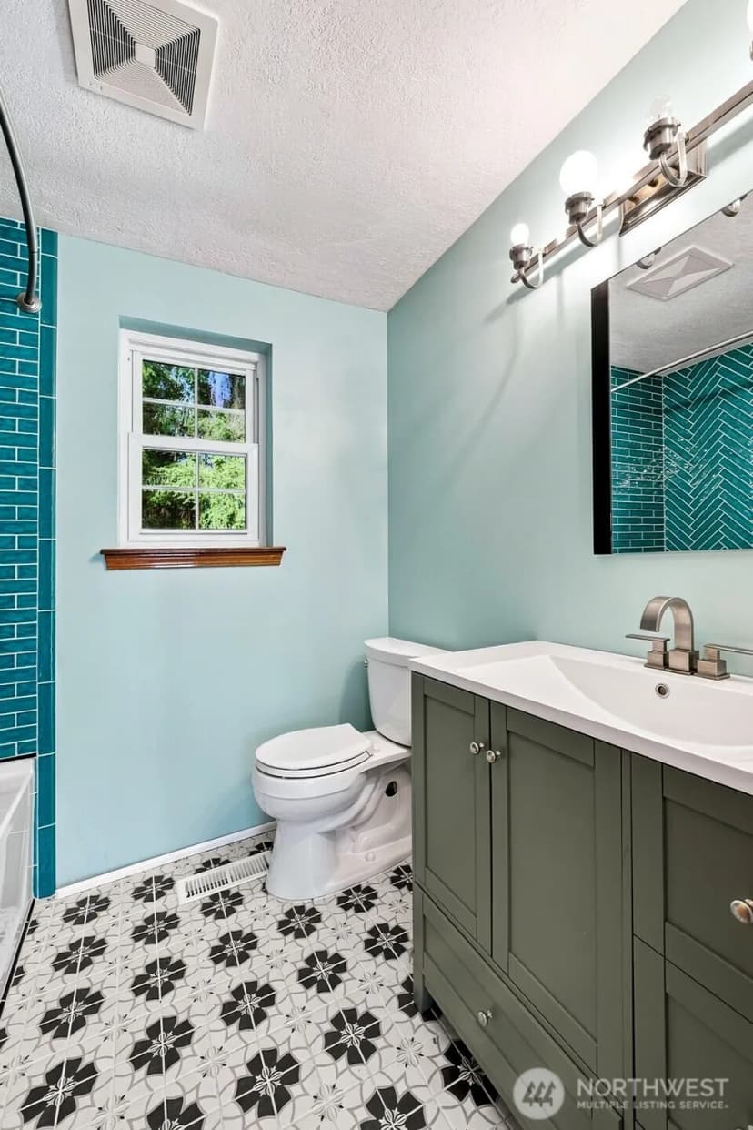 Property photo for 4048 Oxford Loop Se, Lacey photo 18