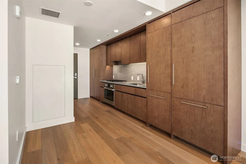 Property photo for 121 Stewart Street #908, Seattle photo 6