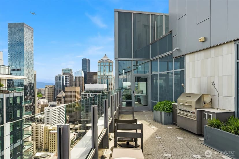 Property photo for 121 Stewart Street #908, Seattle photo 26