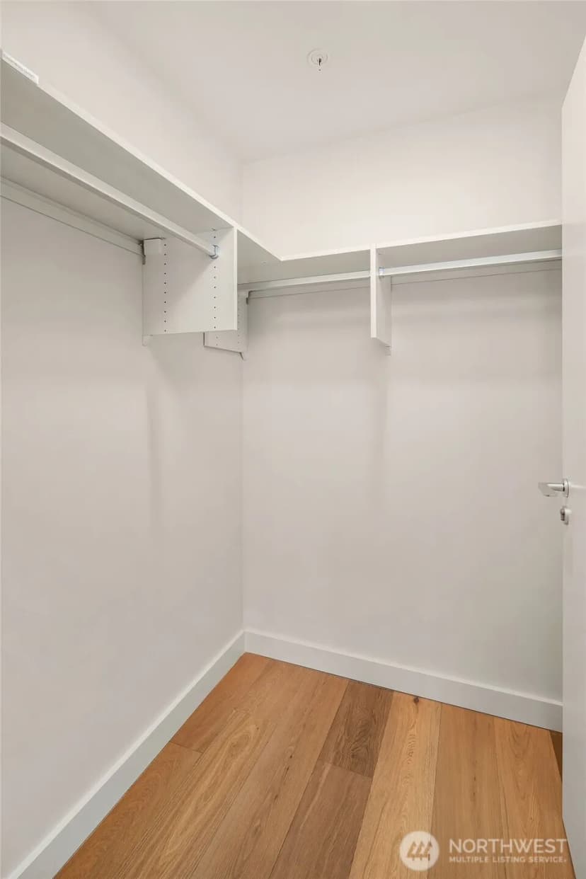 Property photo for 121 Stewart Street #908, Seattle photo 16