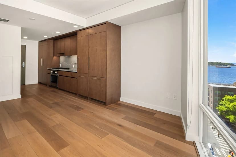 Property photo for 121 Stewart Street #908, Seattle photo 11