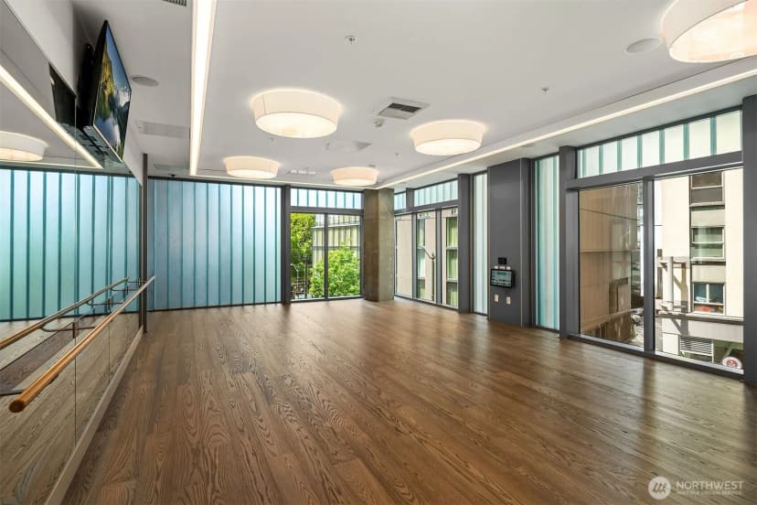 Property photo for 121 Stewart Street #908, Seattle photo 28