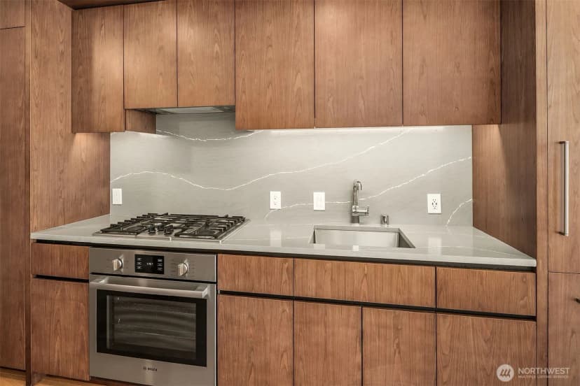 Property photo for 121 Stewart Street #908, Seattle photo 7
