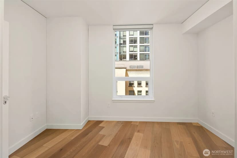 Property photo for 121 Stewart Street #908, Seattle photo 15