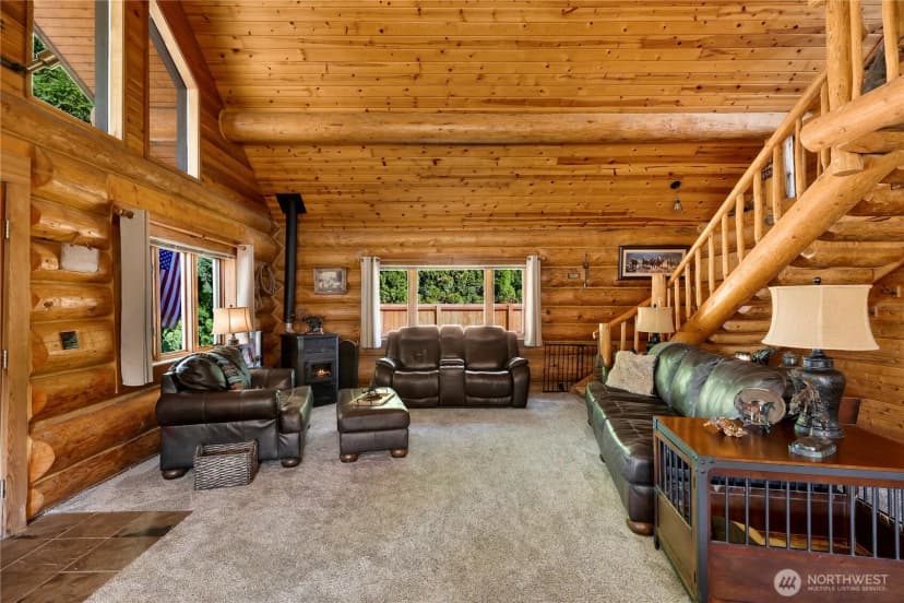 Property photo for 1080 Victoria Street, Sumas photo 8