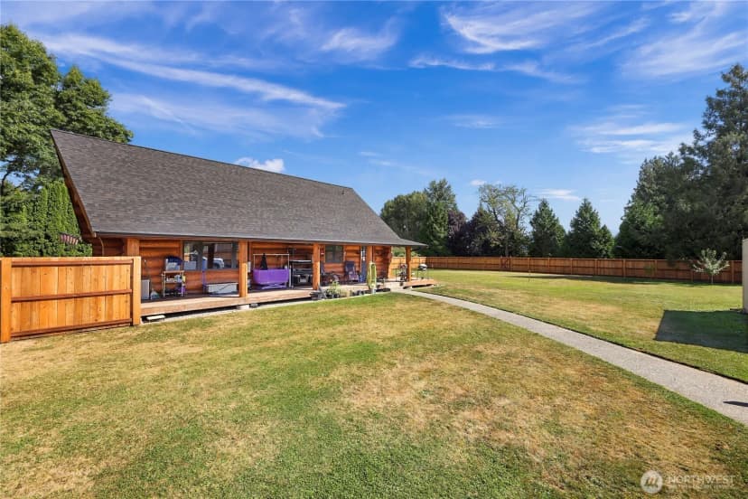 Property photo for 1080 Victoria Street, Sumas photo 33