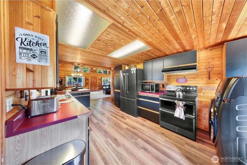 Property photo for 1080 Victoria Street, Sumas photo 21
