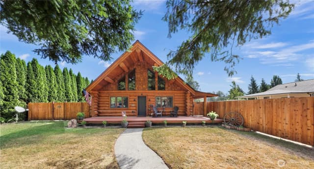 Property photo for 1080 Victoria Street, Sumas