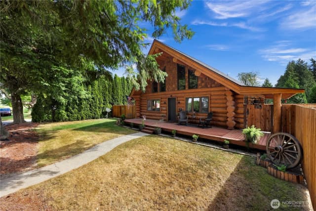 Property photo for 1080 Victoria Street, Sumas photo 3