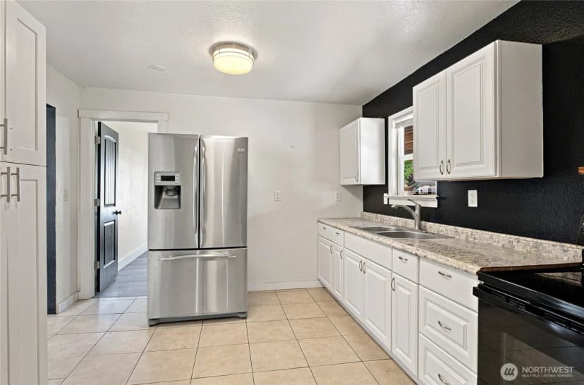 Property photo for 9 Freemont Avenue, Rock Island photo 6