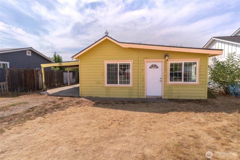 Property photo for 9 Freemont Avenue, Rock Island