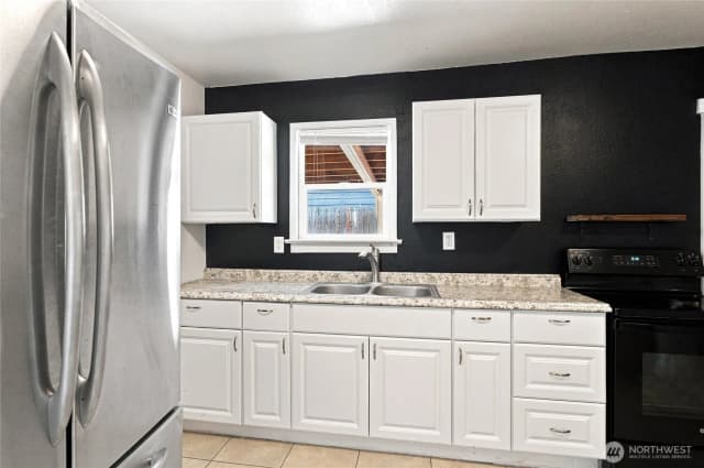 Property photo for 9 Freemont Avenue, Rock Island photo 4