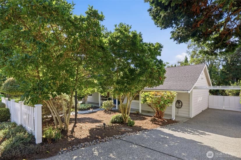 Property photo for 411 10th Avenue, Kirkland photo 32