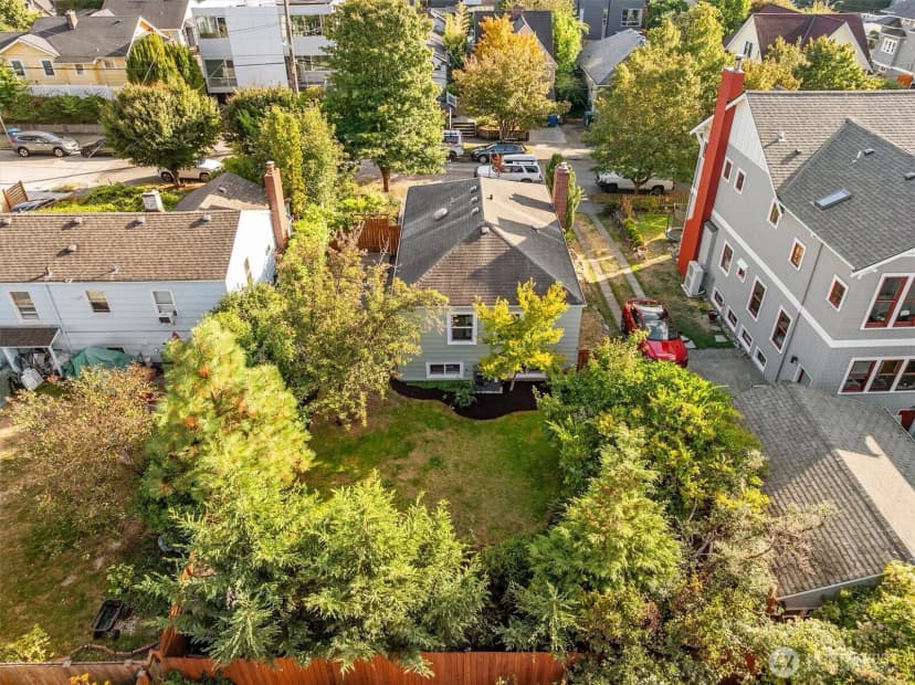 Property photo for 1022 Ne 72nd Street, Seattle photo 23