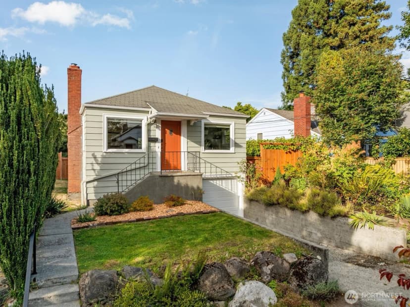 Property photo for 1022 Ne 72nd Street, Seattle